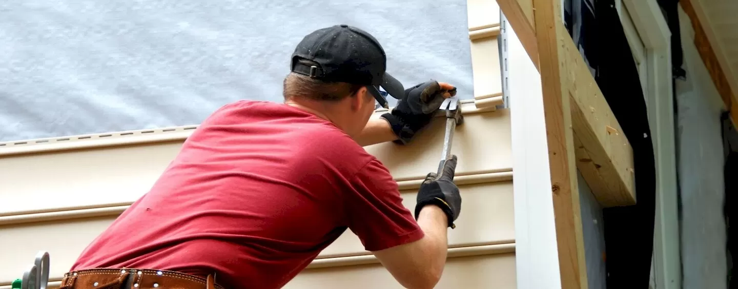 Putting On Siding 1