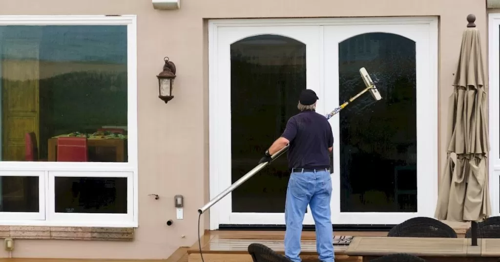 Clean Windows House