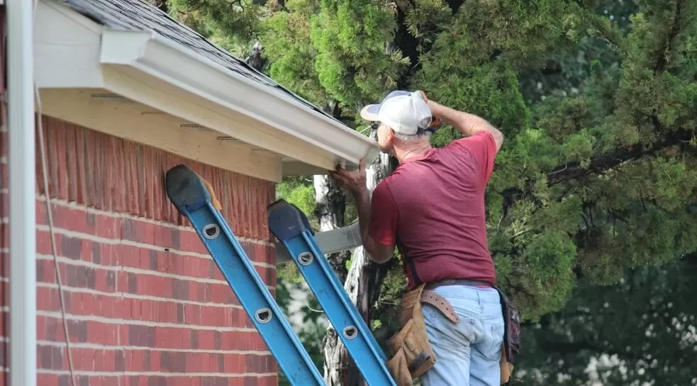 Columbus Installing Gutters