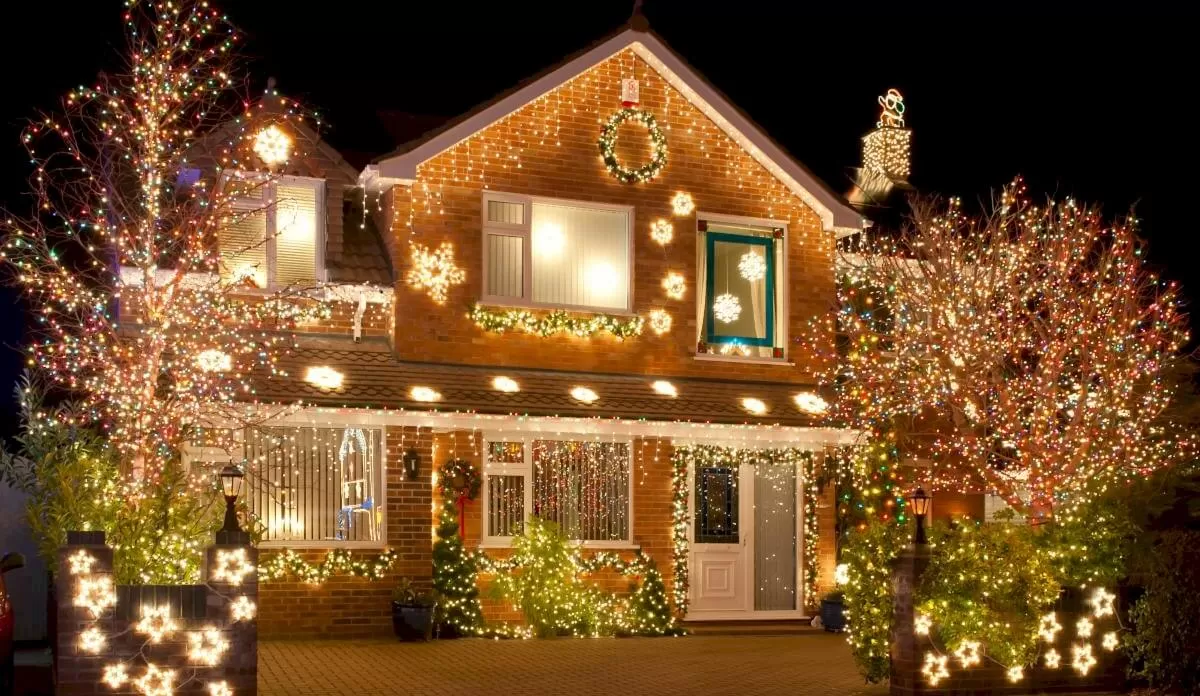 Holiday Light Installation