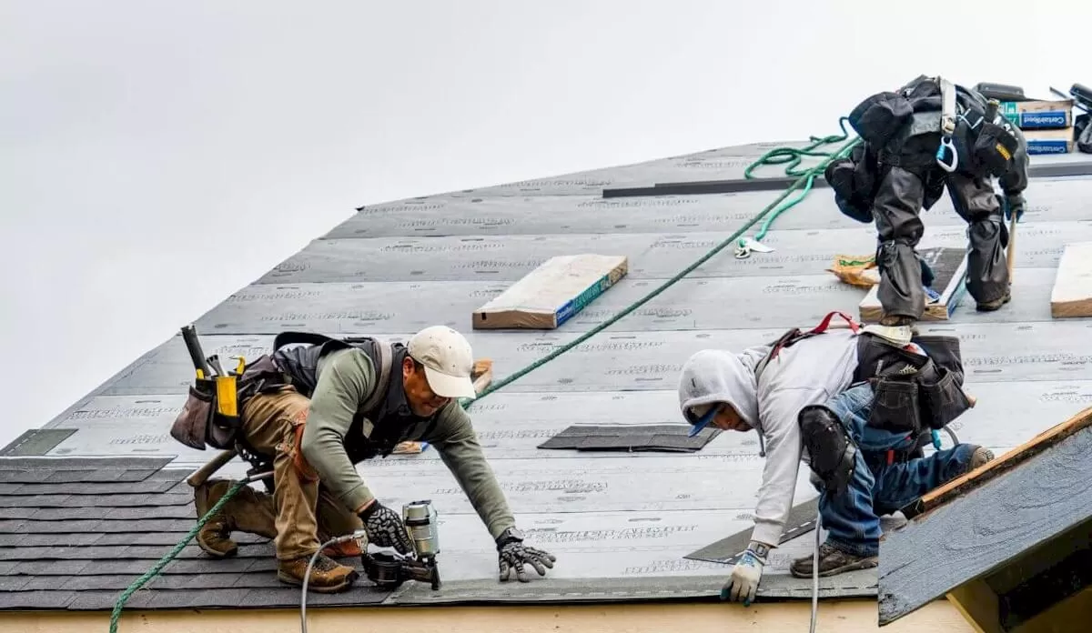 Roofing Contractor2
